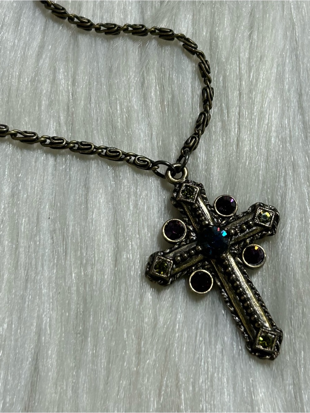Vintage 1928 brass tone cross faceted rhinestones necklace